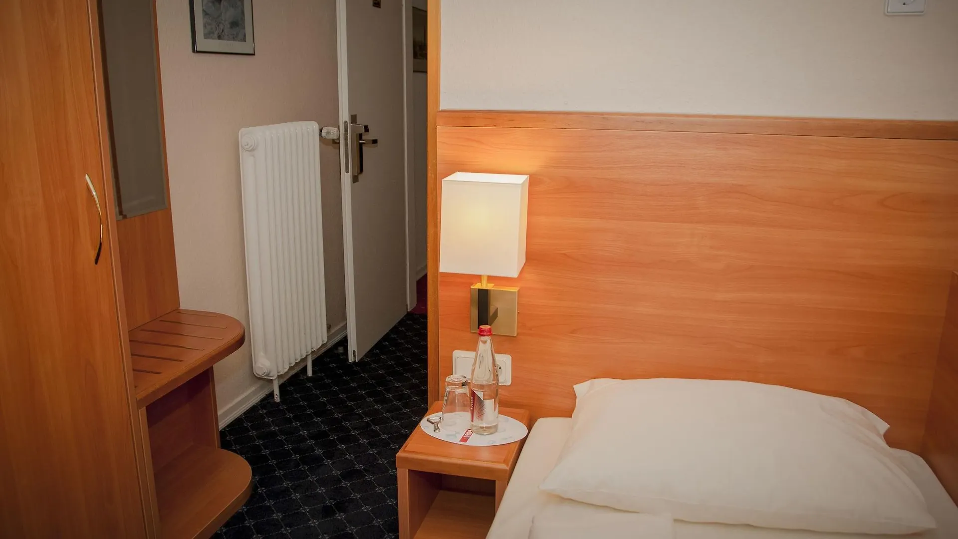 ***  Elbbruecken Hotel Hamburg Germany