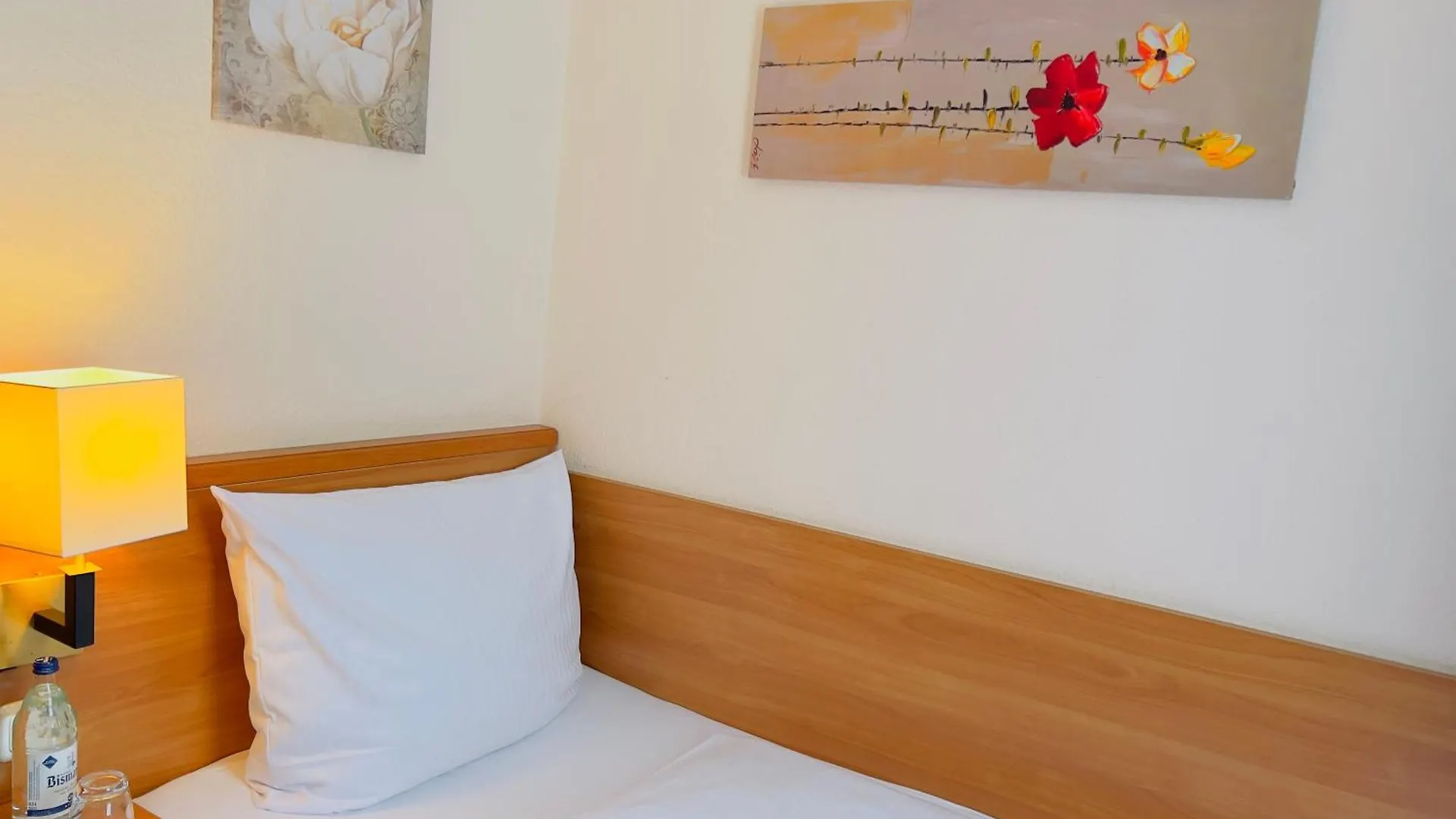 Elbbrücken Hotel Hamburgo Alemania