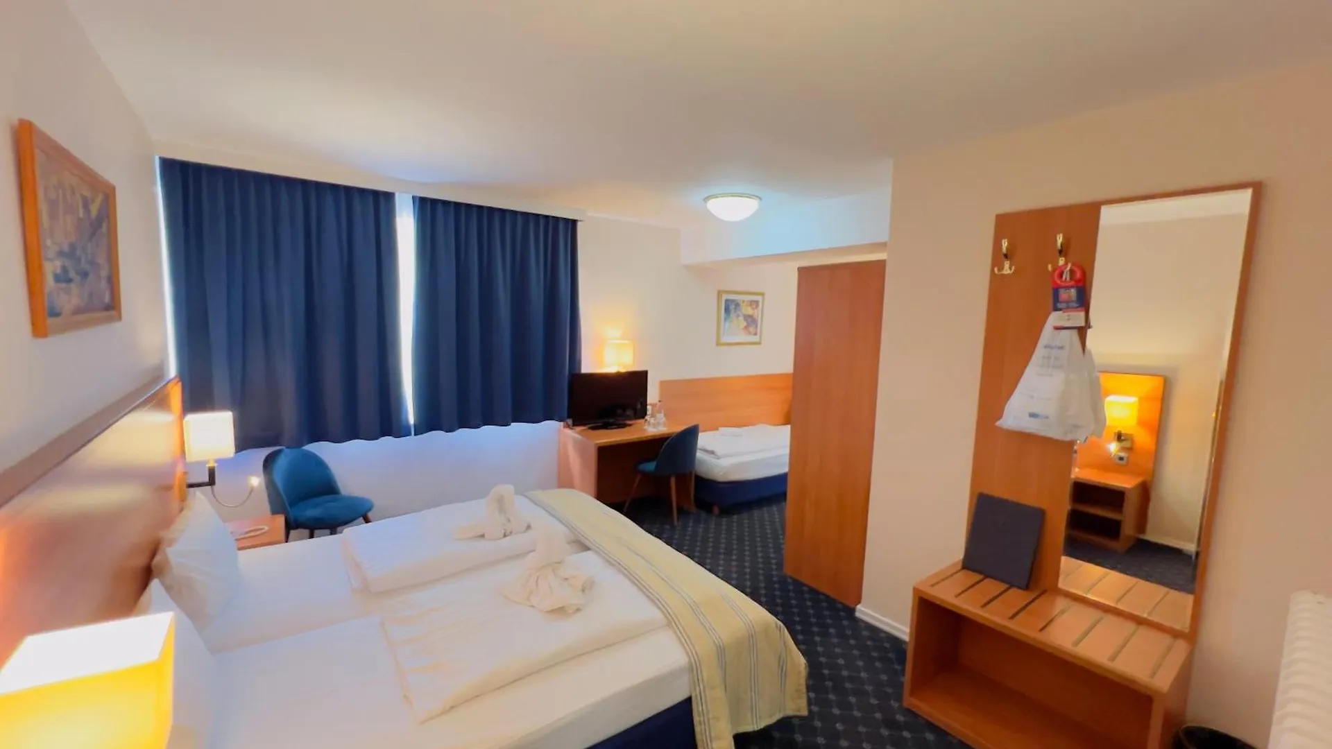 ***  Elbbruecken Hotel Hamburg Germany
