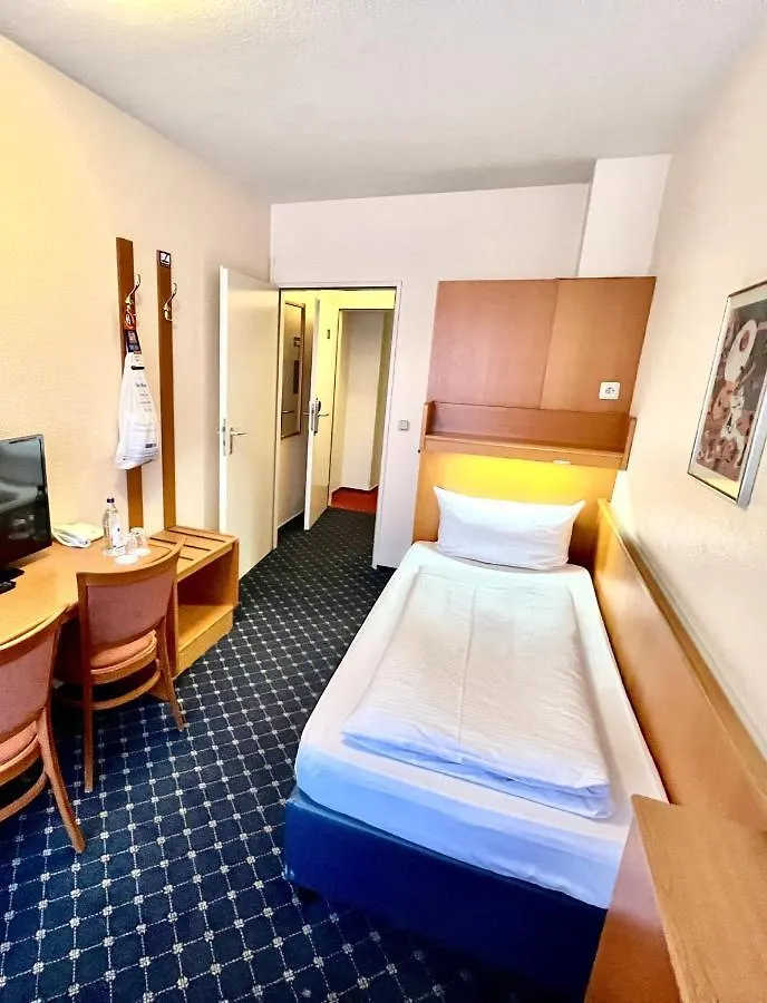 Elbbruecken Hotel Hamburg
