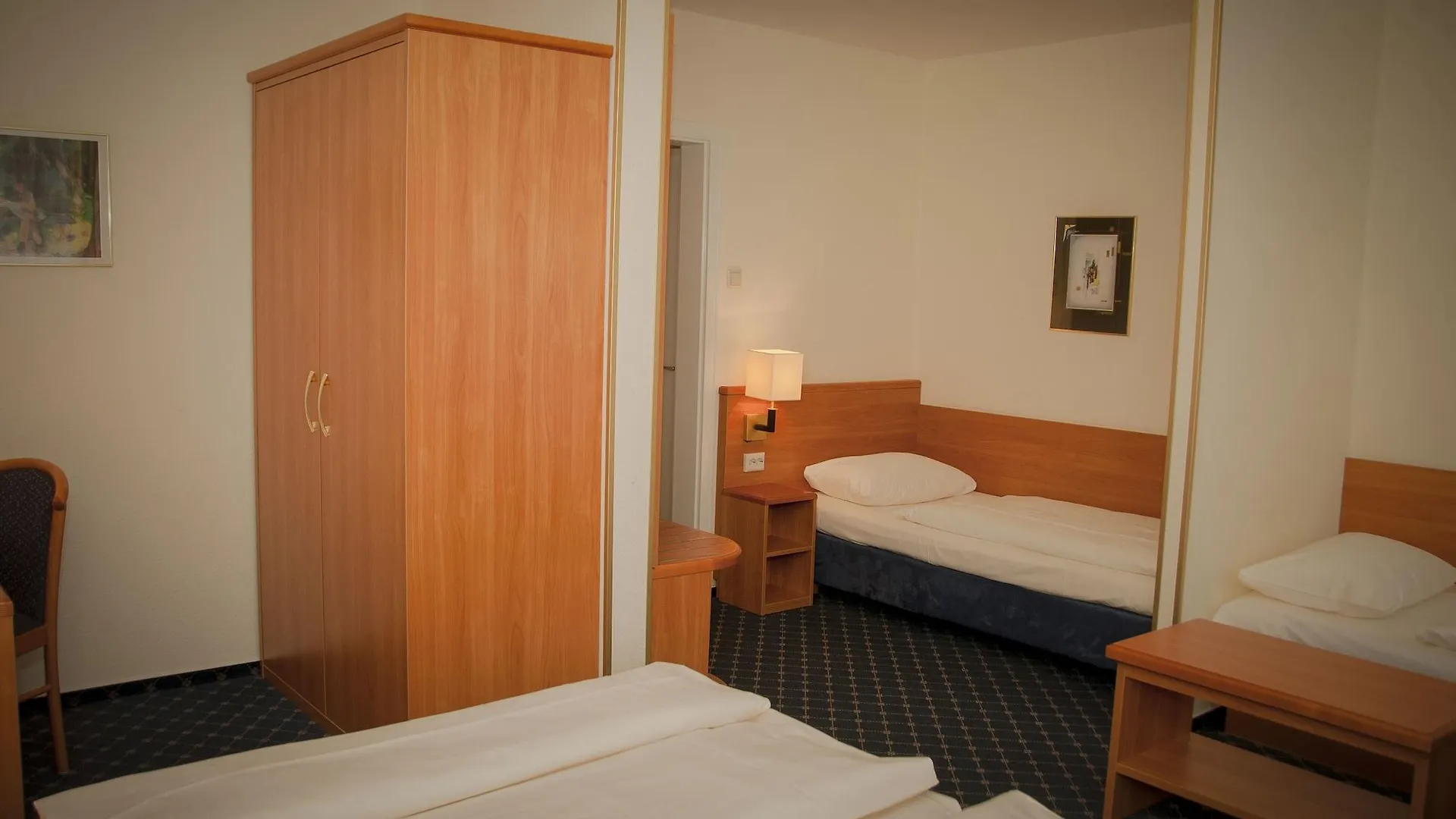 ***  Elbbruecken Hotel Hamborg Tyskland
